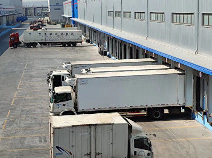 Mua ISO 9001 Grey Hydraulic Dock Leveler 6800kg Truck Level Loading Dock online manufacture