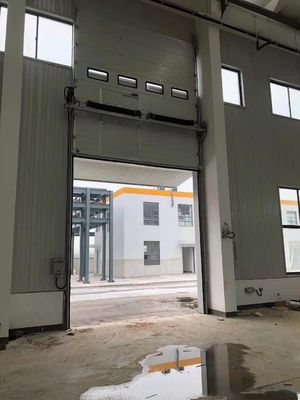 Kích thước tùy chỉnh Cửa phần dọc Cửa phần trên cao cách ly ISO 9001