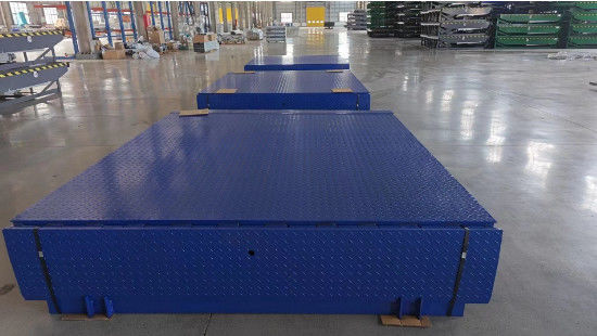 Blue Giant Hydraulic Dock Leveler Đường phun tự động Màu tùy chỉnh ISO 9001