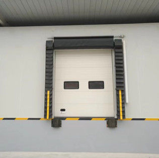 Lối vào Loading Dock Shelter Bảo vệ mưa Sponge Dock Canopy Dustproof