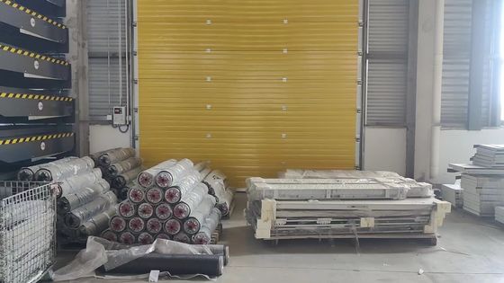 Tùy chỉnh RAL9002 cửa nhà để xe với người máy giao diện hộp điều khiển