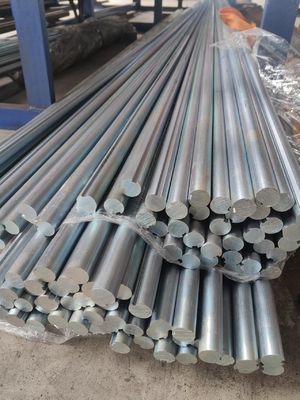 Cửa nhà để xe khu vực với thiết bị an toàn dưới cùng để phát hiện trở ngại