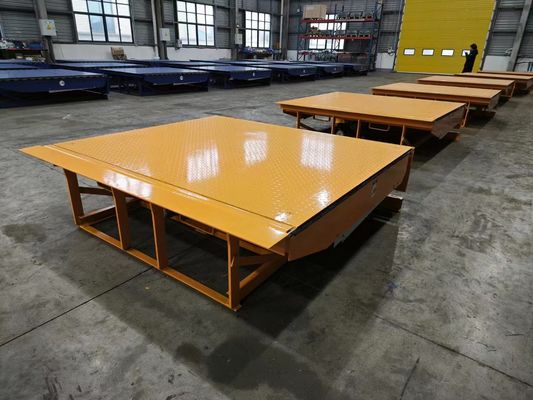 Đơn vị hóa Dock Leveler Platform Frame Type Loading Dock Hydraulic Ramp