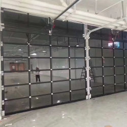 Cửa nhà để xe tự động được phân đoạn