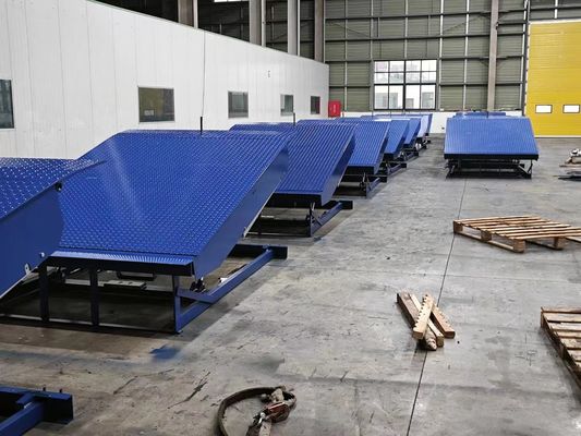 Tự động Pit Hydraulic Dock Leveler với kích thước tùy chỉnh và dung lượng tải cho kho tải kho