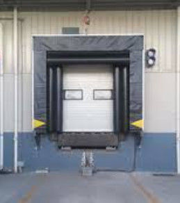 2000 * 2000 * 500 mm Kích thước nền tảng Dock Leveler tải động 6800kg / tải tĩnh 13600kg Và độ dày môi 16mm cho tải kho