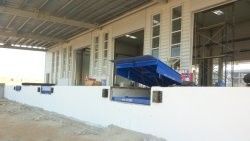 Bàn nâng thủy lực cao cấp Secure Cold Loading, được thiết kế với bề mặt chống trượt và kích thước tùy chỉnh, đảm bảo an toàn và chính xác trong các ứng dụng nhiệt độ âm.