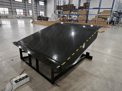 Đen Hydraulic Dock Leveler Đơn vị hóa Hydraulic Dock Lift Platform